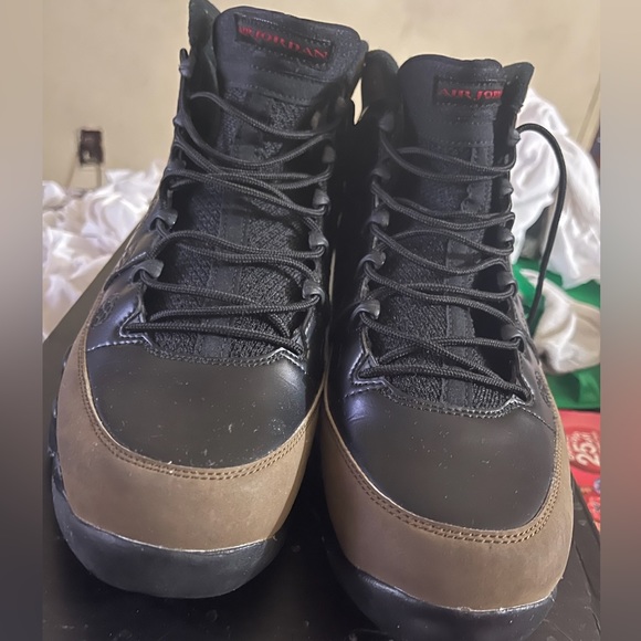 Mens Jordan Olive 9s RETRO - Picture 2 of 5